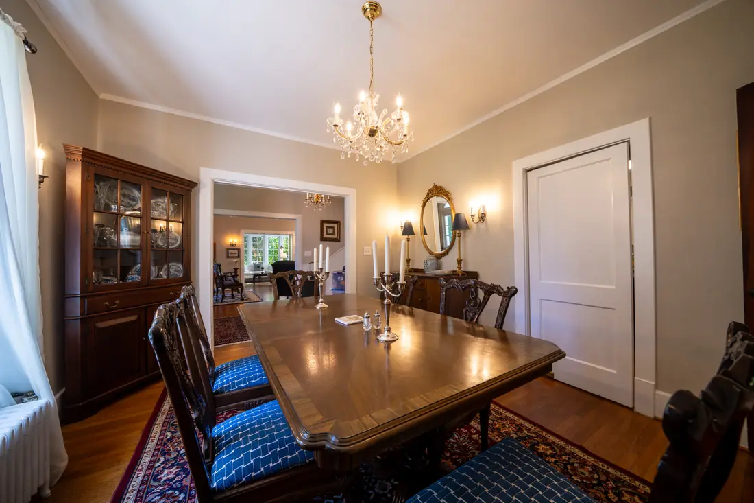Formal dining room